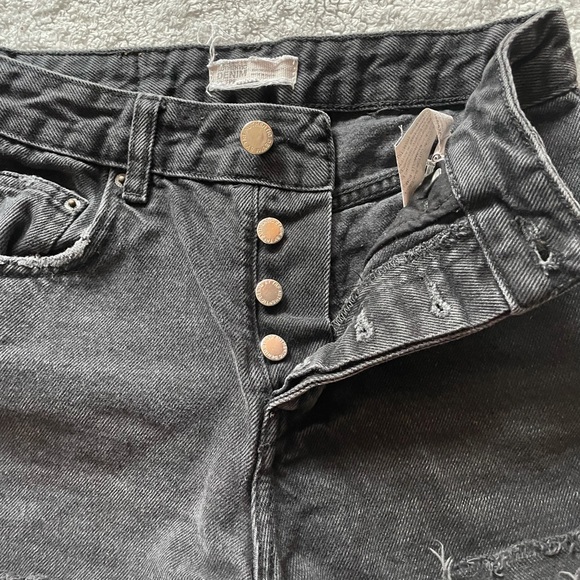 Zara denim shorts - Picture 3 of 3